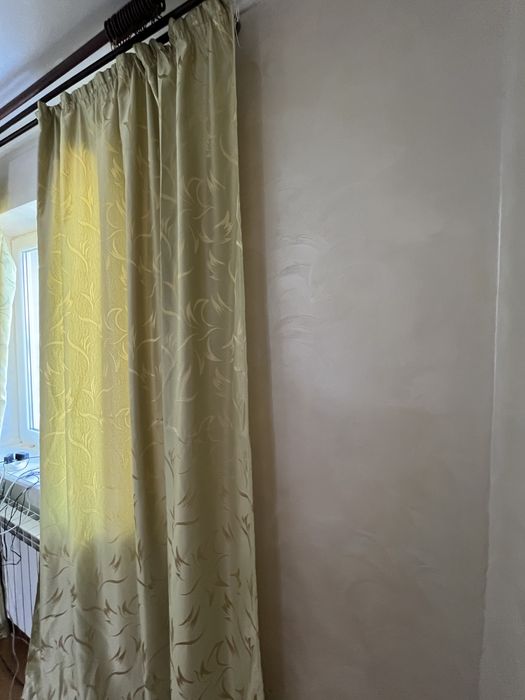 Продам штори на два вікна