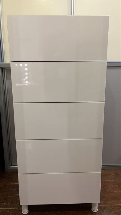 Wysoka szafka IKEA 5 szuflad – biały połysk (60×40×129]