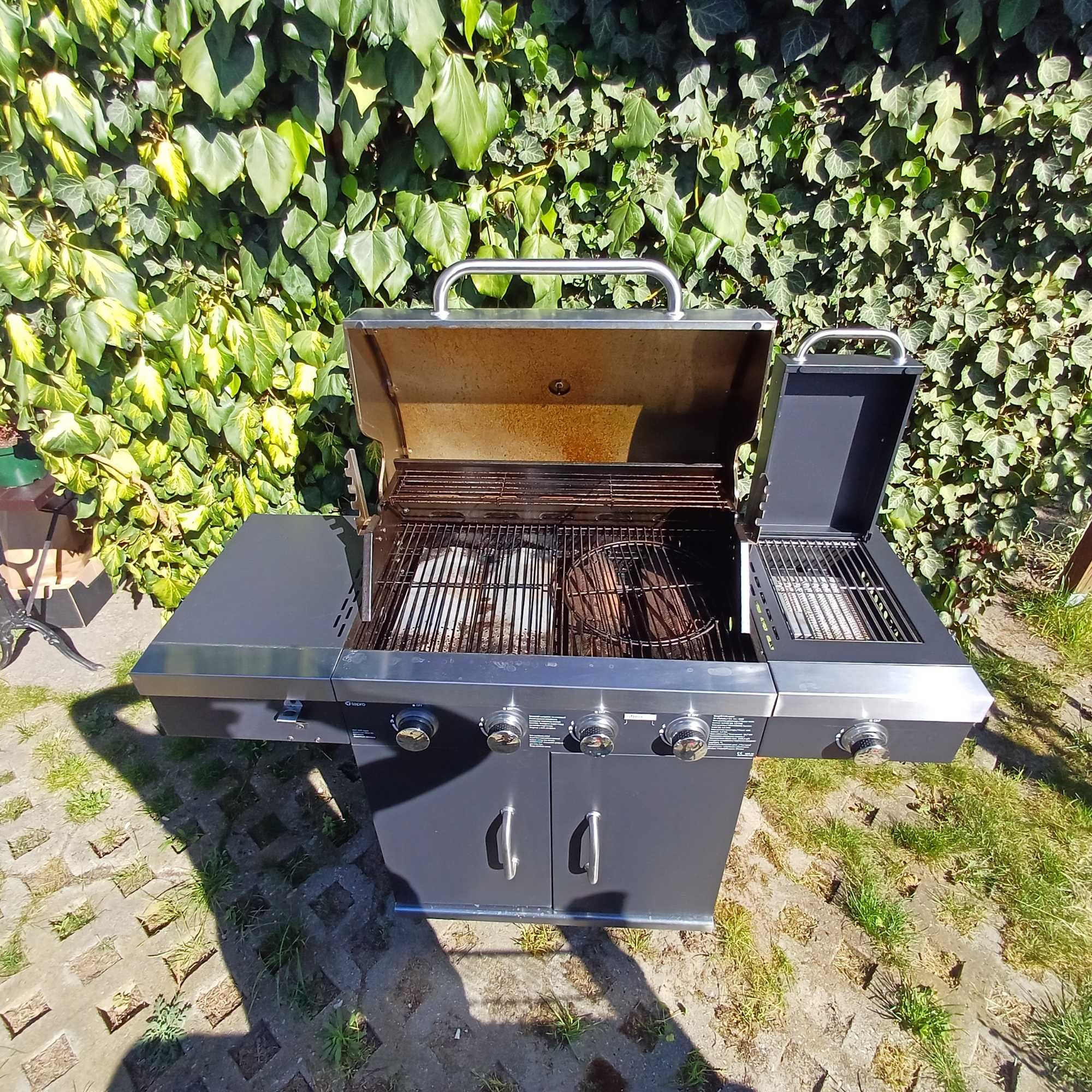 SOLIDNY Grill gazowy Tepro 4+1 palnikowy, moc całkowita 19,7 kW