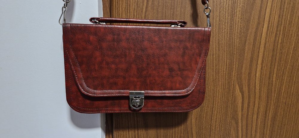 Damska skórzana  mała aktówka