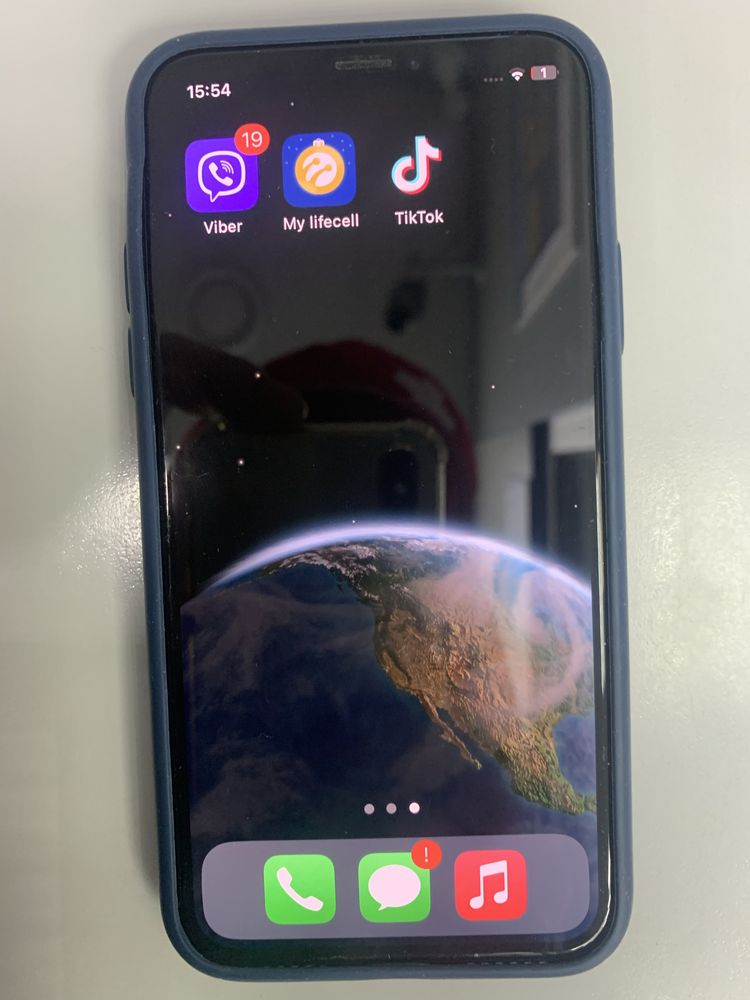 iPhone XS  64Gb чорний