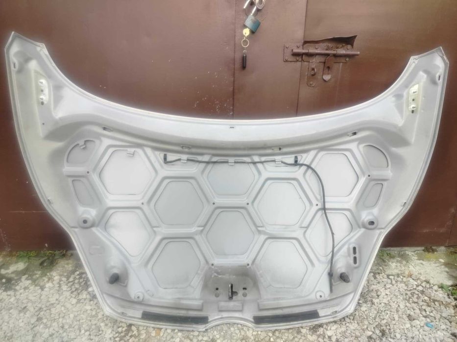 Maska przód, przednia FORD Fiesta mk7