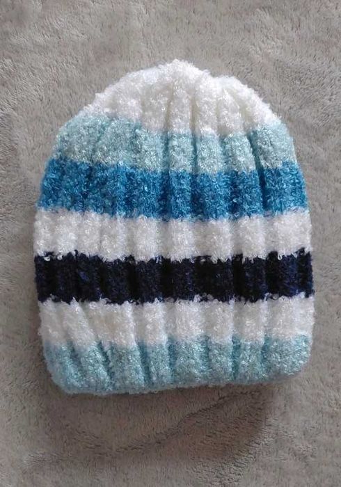 Czapka w paski unisex