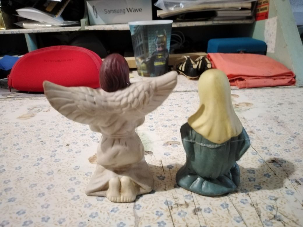 Vendo bonecos de jarro bom estado