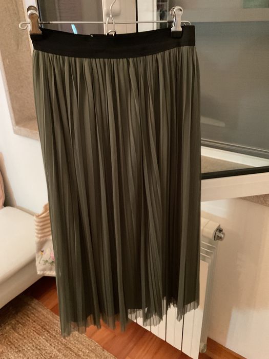 Saia em tule, tamanho S da stradivarius