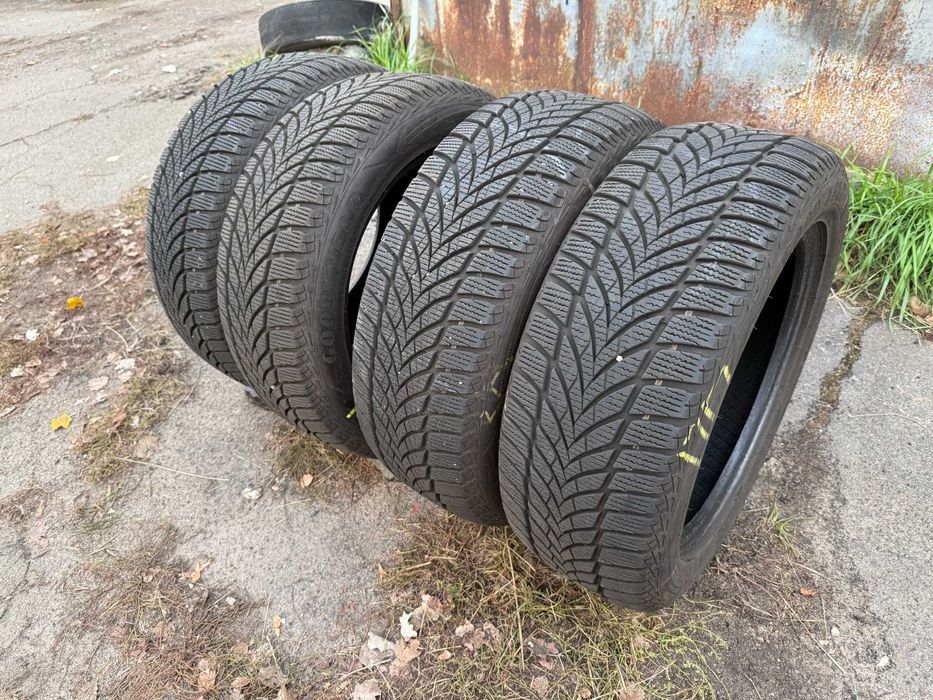 Продам Goodyear UltraGrip Ice 2 205/55 R16