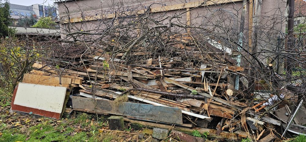 Oddam drewno po rozbiórce