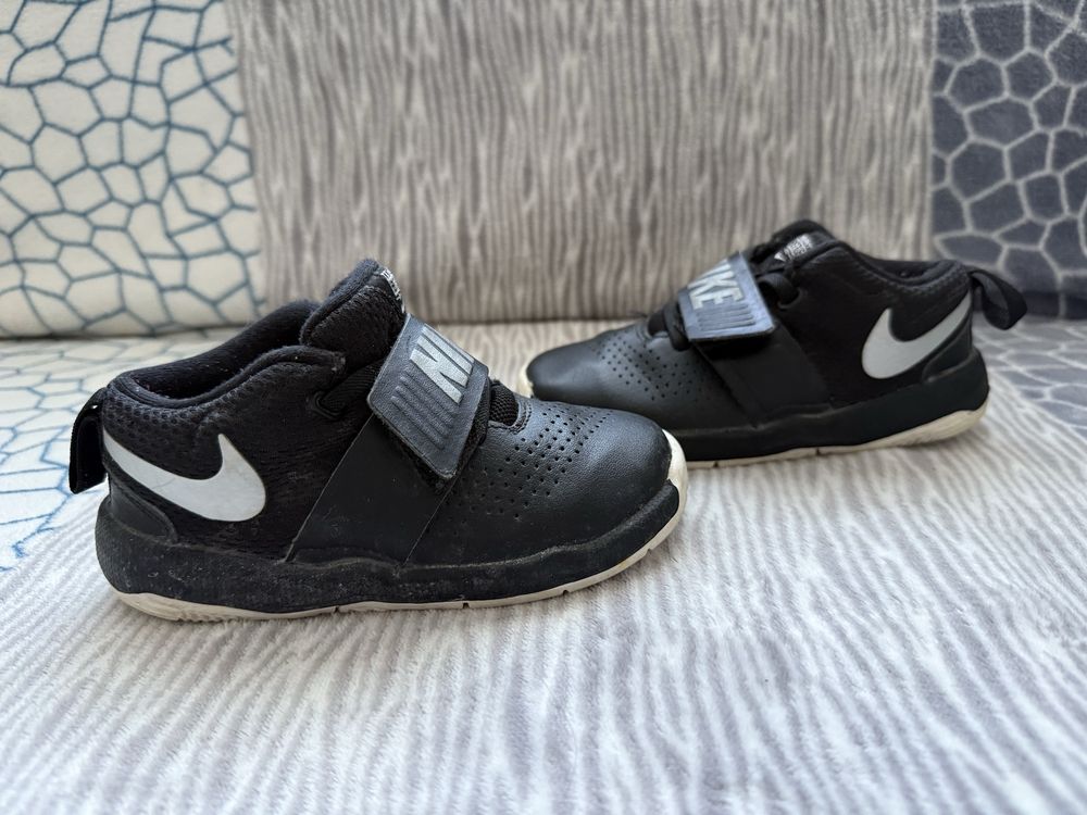 Кросівки на хлопчика nike team hustle