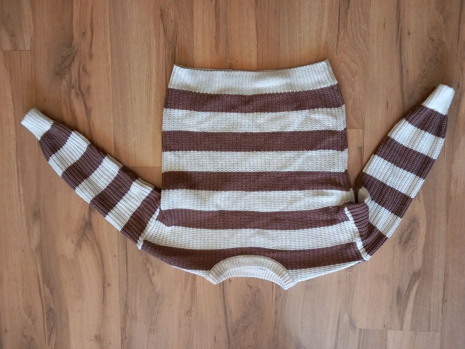 Sweter dziewczecy 134/140