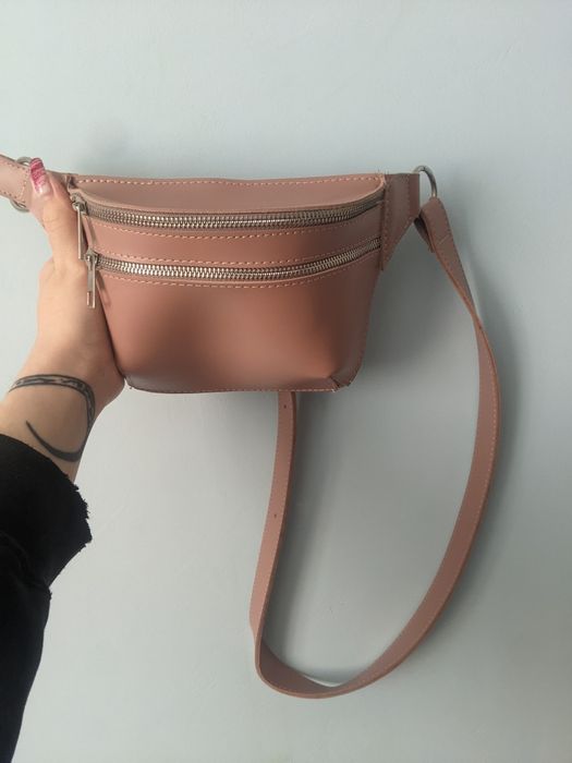 Бананка сумка женская пудра