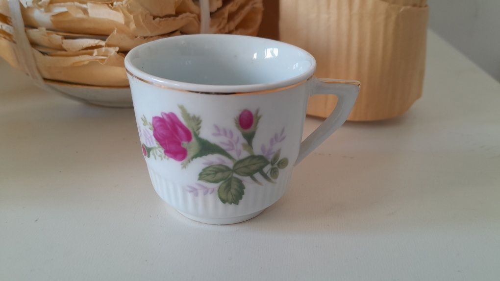 12 chávenas de café com pires - vintage