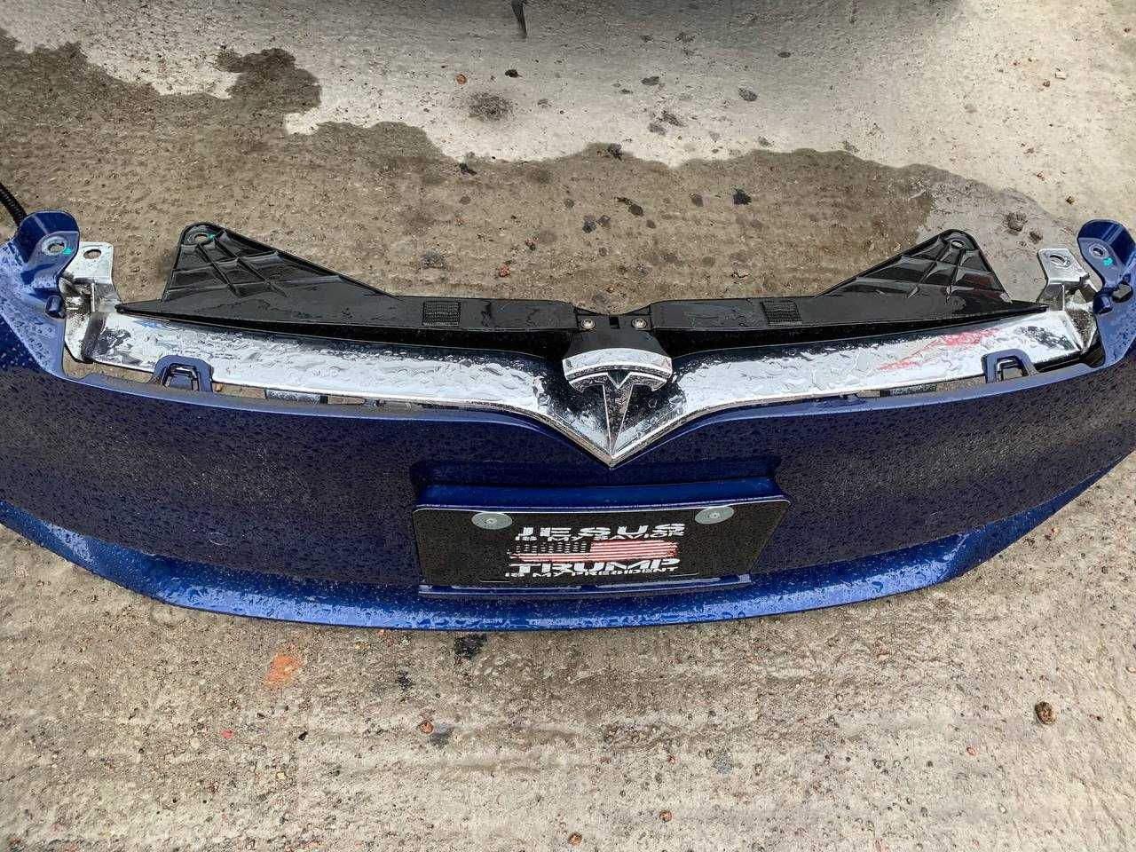 Пшатка в зборі Tesla Model S rest