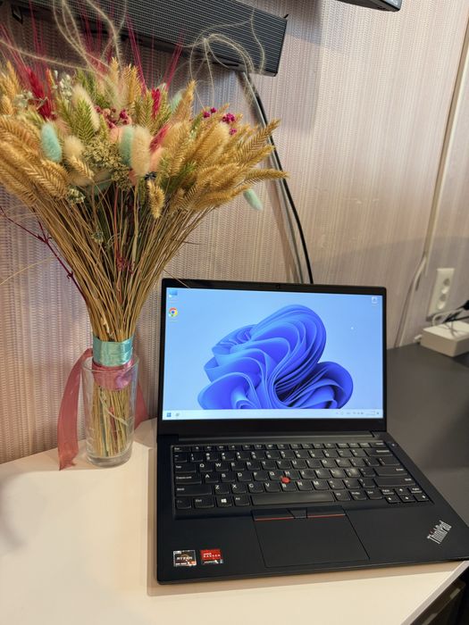 Ноутбук Потужний Lenovo Ryzen 5+ssd m2 1 tb+16ddr+Vega 6 AMD 4gb