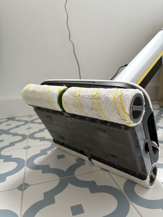 Mop elektryczny KARCHER FC 7 Cordless 1.055-701.0 (Bezprzewodowy)