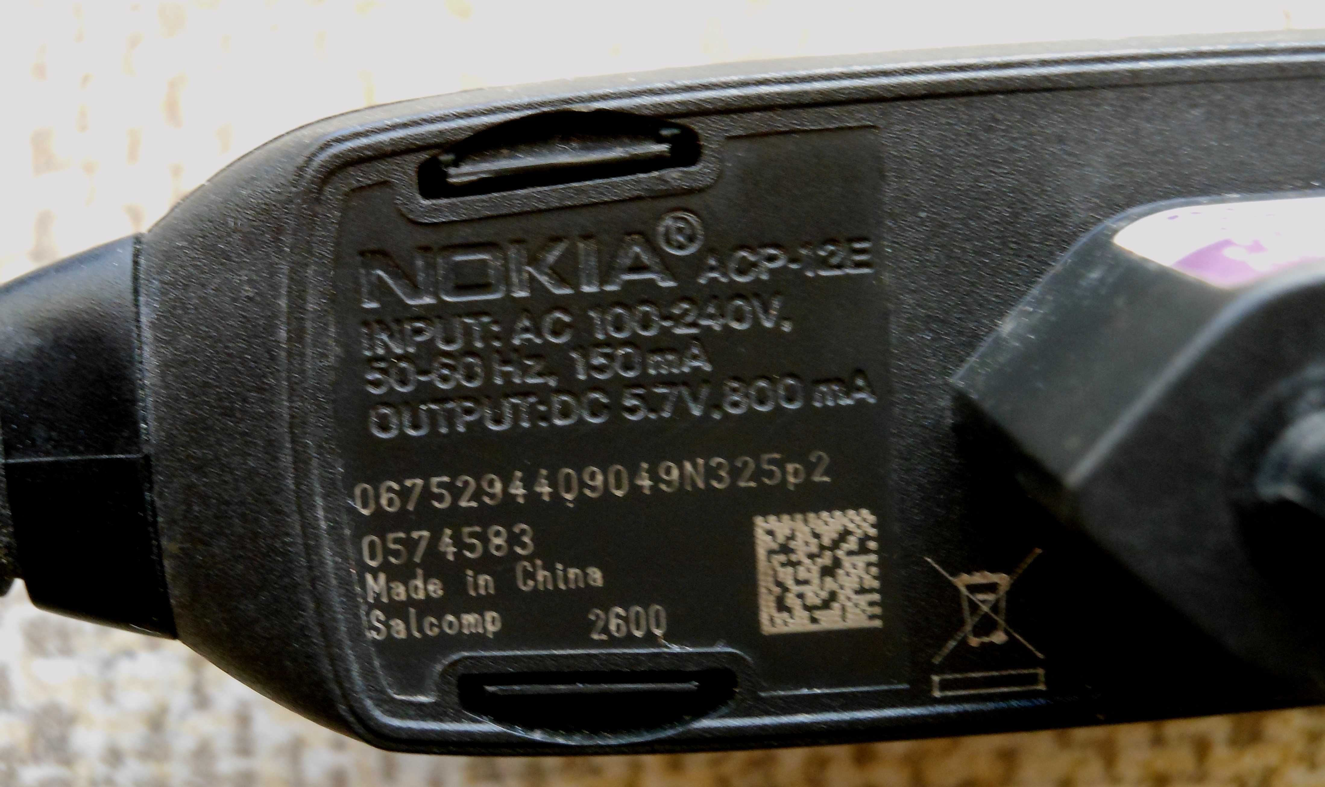 Зарядное устройство Nokia ACP-12E, разъем - 3 мм (толстый штекер)
