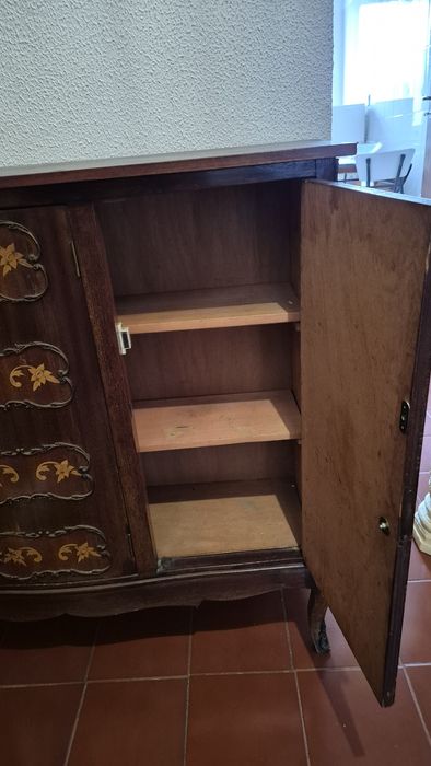 Móvel Vintage tipo Luís XV