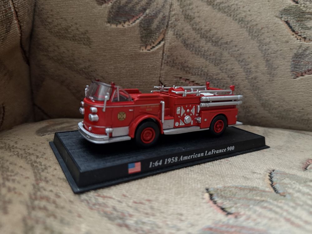 Model strażacki 1:64 - 1958 American LaFrance 900