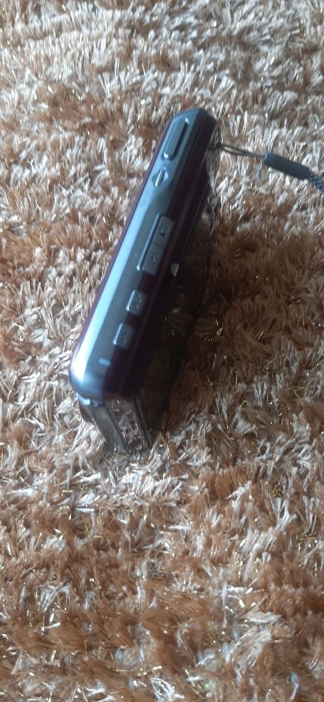 Casio Exilim EX-S880.   50.€
