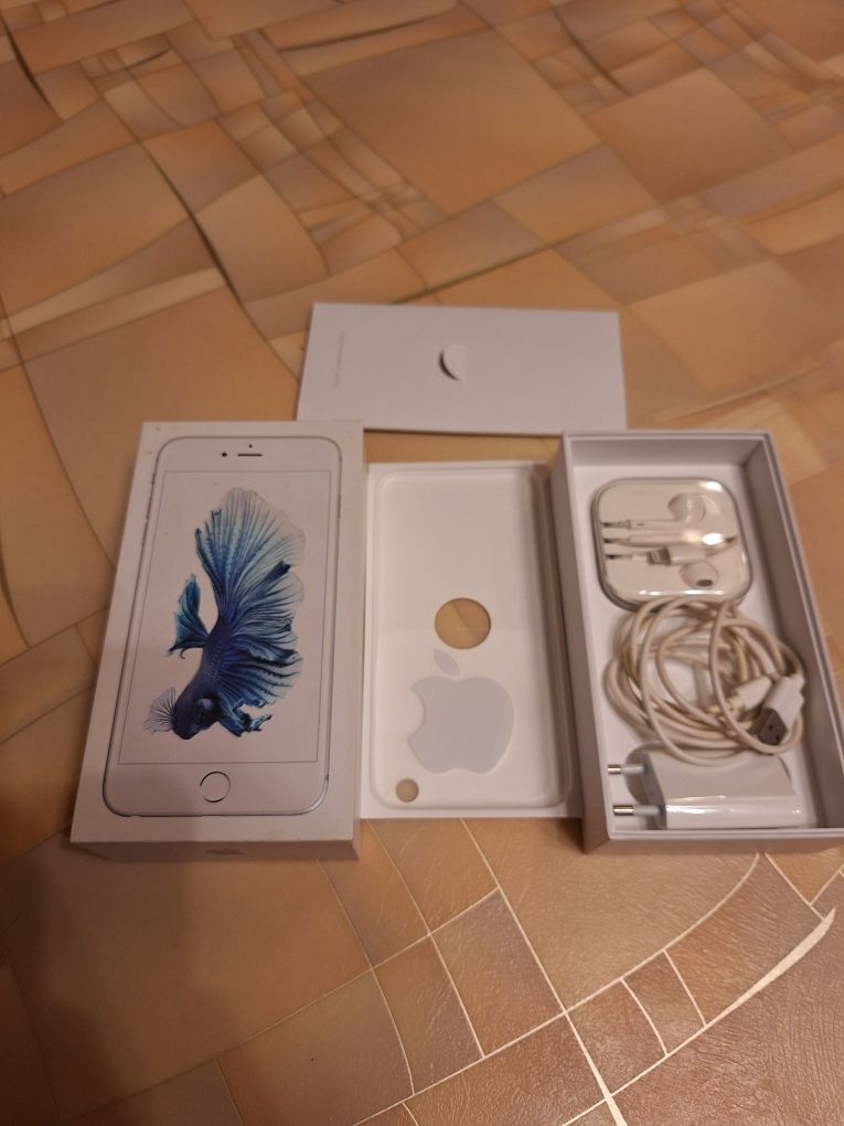 Продам наушники,шнур с зарядкой к айфону iPhone 12 Pro, 6S plus, Samsu