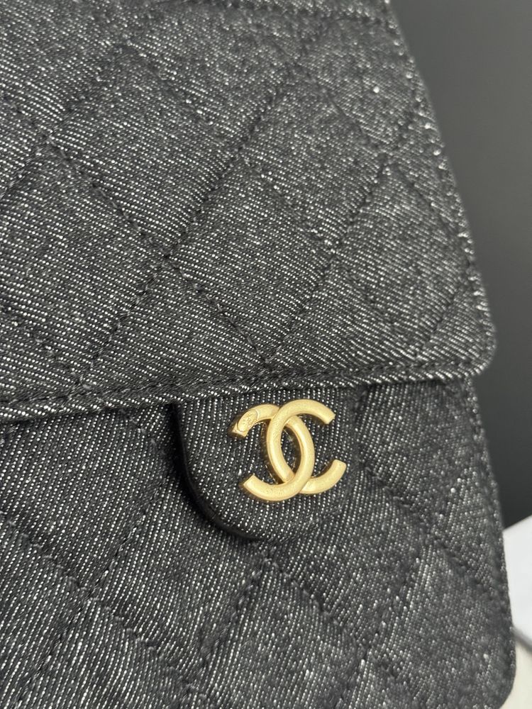 Chanel hobo demin