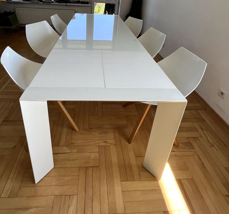 Stół biały, szklany do salonu, rozkładany wraz z krzesłami 6-10 osób