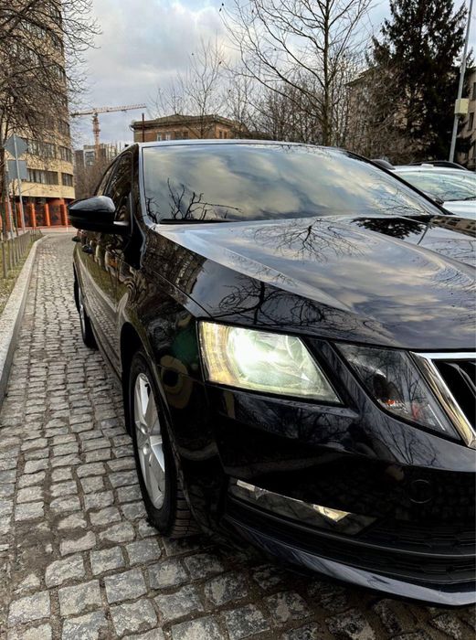 Skoda Oktavia A7 2019  1.4 турбо