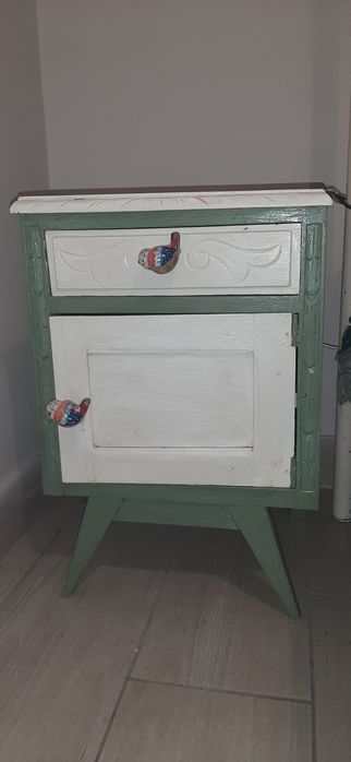 Mesinha de cabeceira