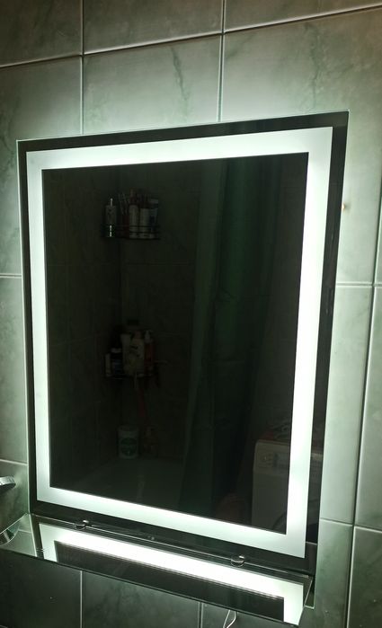 Зеркало Led в ванную с полочкой