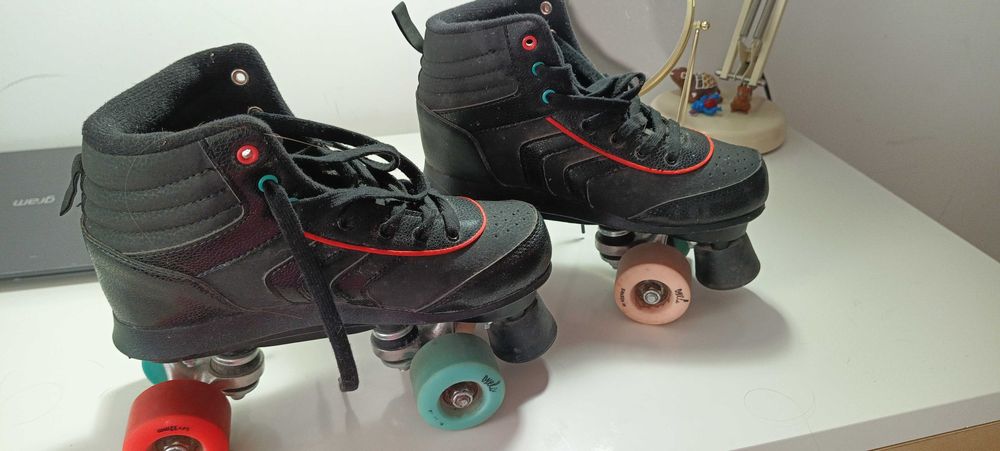 Patins como novos