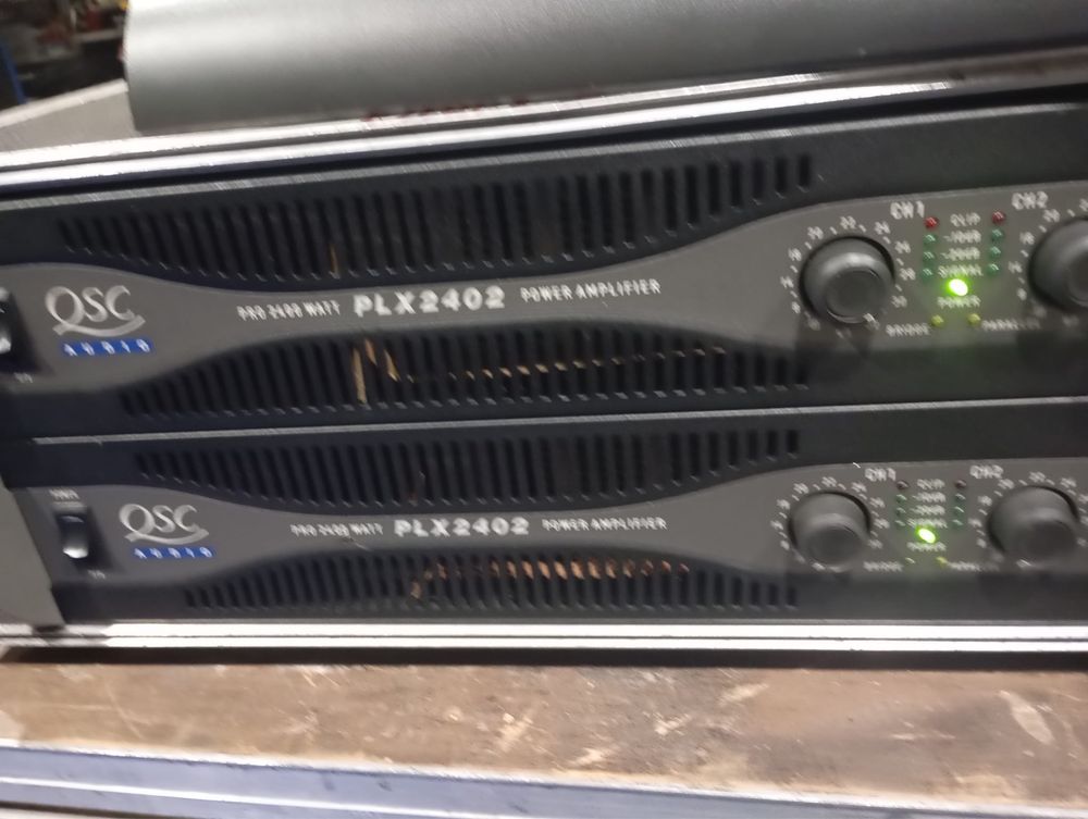 2 amplificadores de som QSC PLX2402