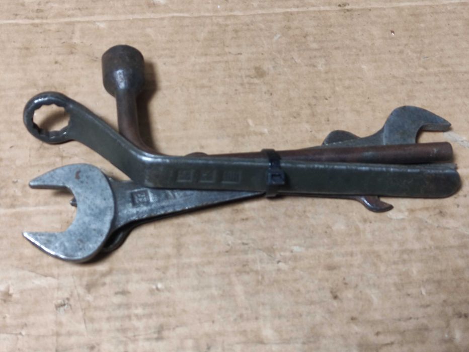 Zestaw narzędzi PRL logo FSM