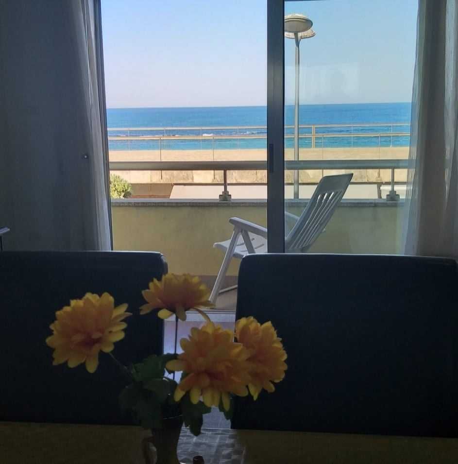 Apartamento t2 primeira linha praia Apulia, Esposende, WIFI, churrasqu