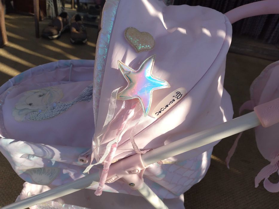 Carrinho de Bonecas com mochila e boneca