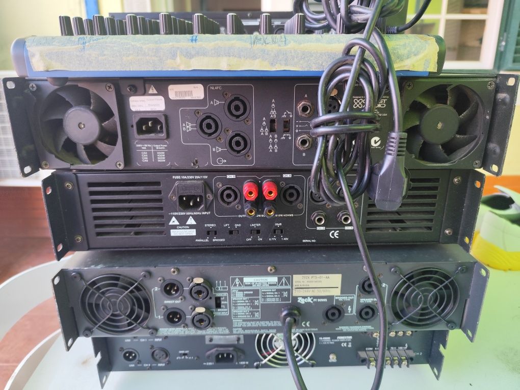 Amplificadores e outros