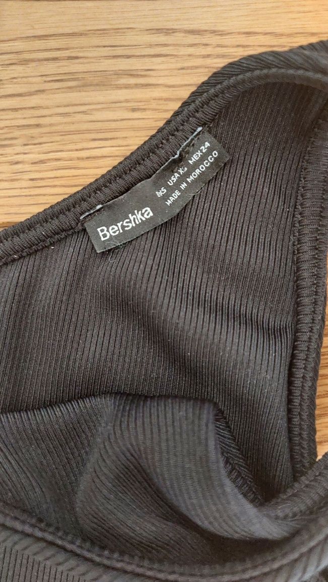 Bershka asymetryczny top XS