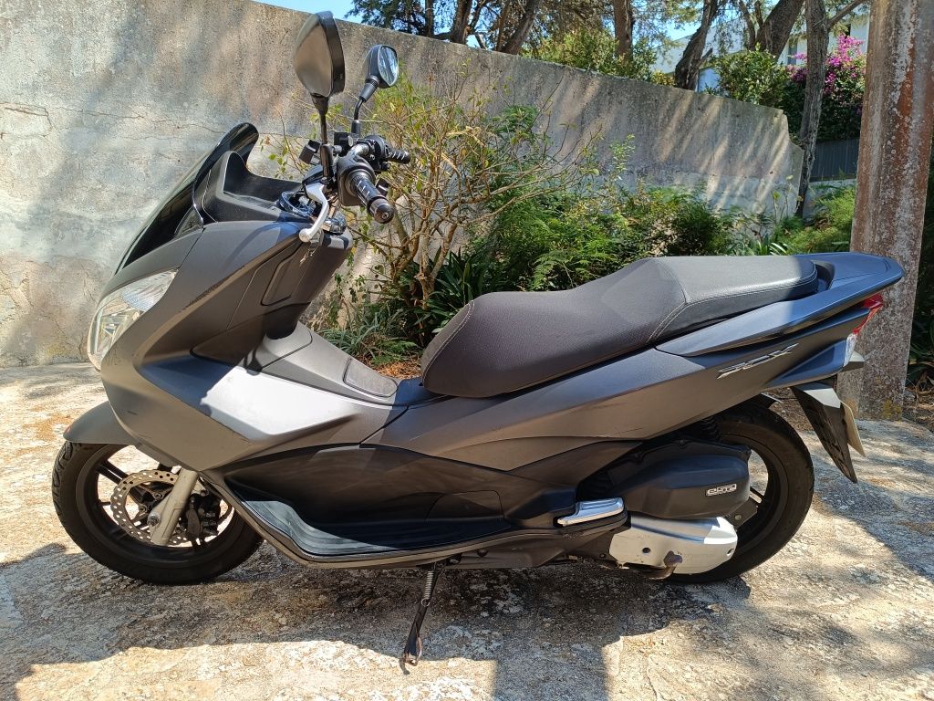 Honda PCX 125 de 2017  + capacete Ride L/XL
