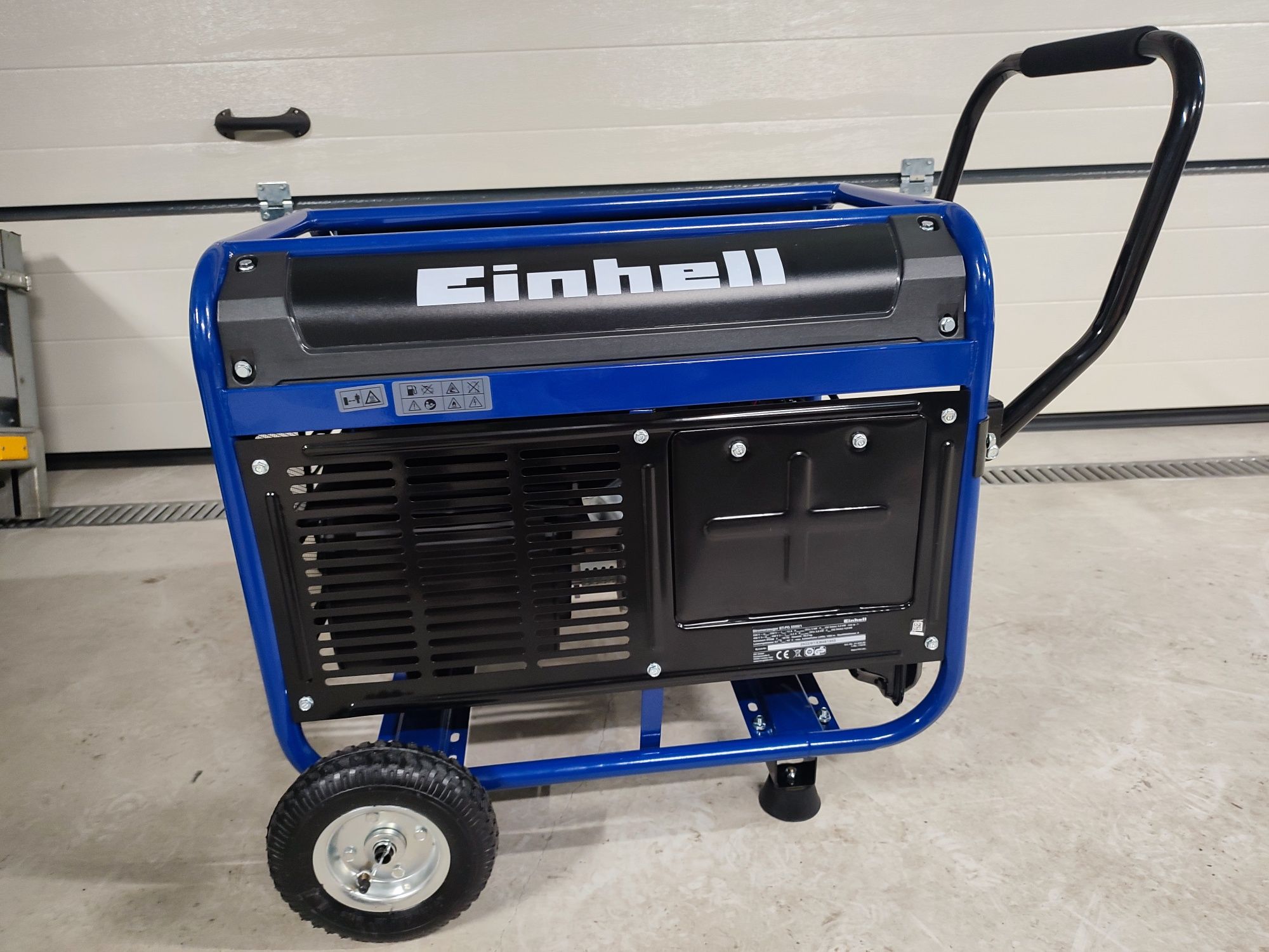 Nowy agregat Einhell 5500/1  trój fazowy AVR