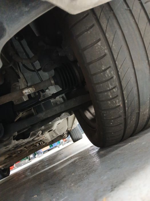 Manga de eixo frente esquerda FORD Fiesta VI (CB1, CCN)