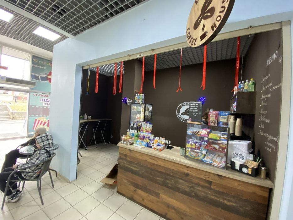 Стіл з трьох частин для кавʼярні,кафе