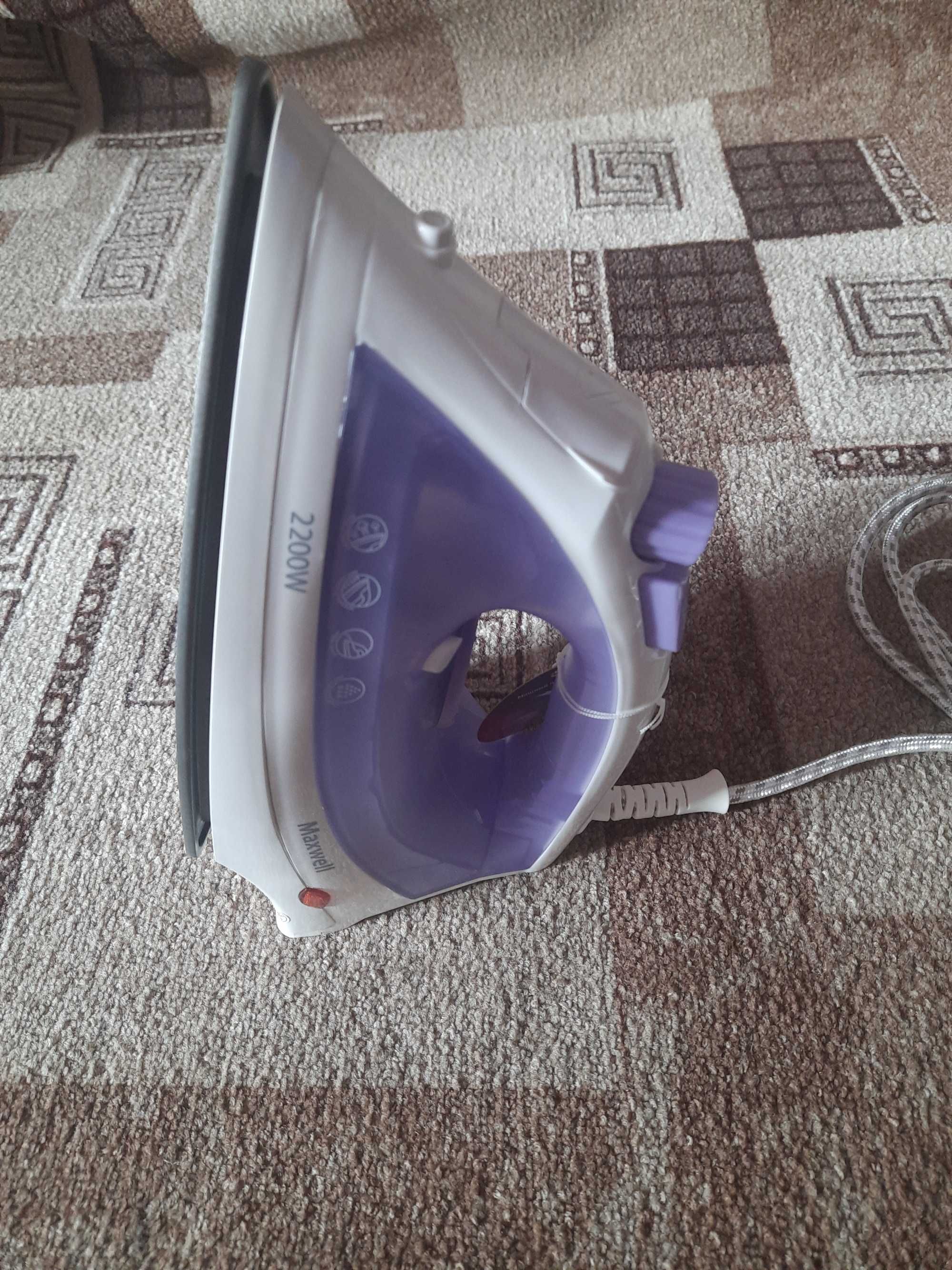 Утюг Maxwell MW-3005 VT