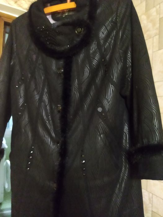 Продам пальто весна-осінь