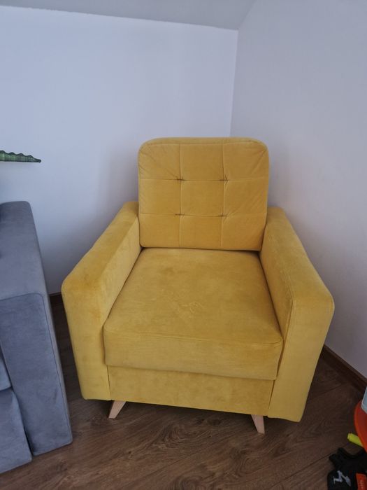 Fotel musztardowy, żółty