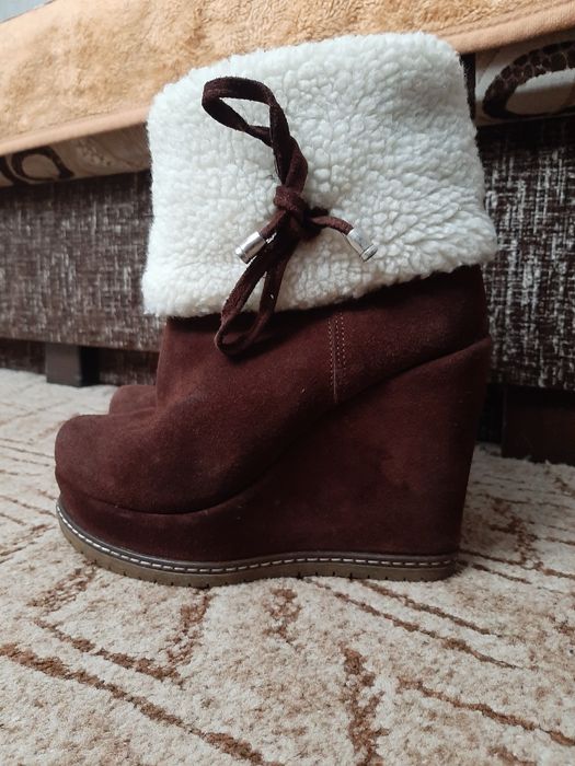 Чоботи жіночі натуральний замш