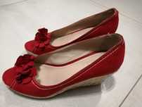 Buty letnie damskie zamszowe, czerwone, rozmiar 39.