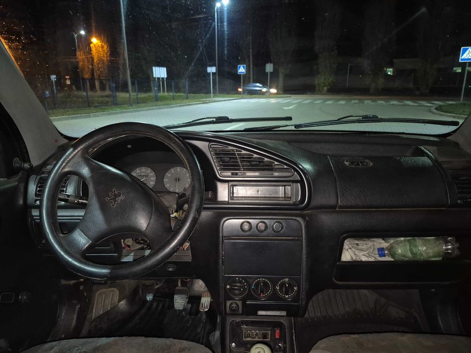 Автомобіль Peugeot Partner  заводський пассажир!