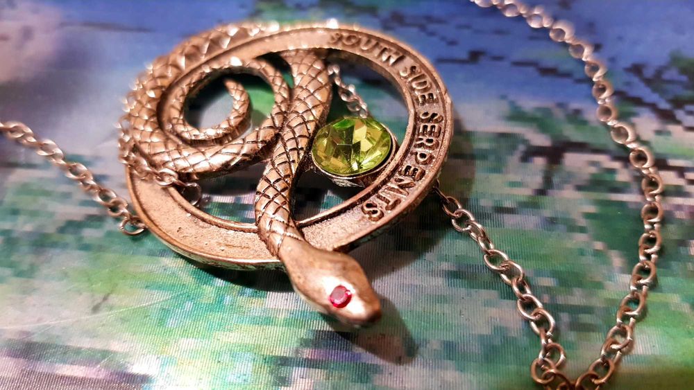 Кулон ривердейл Южные змеи