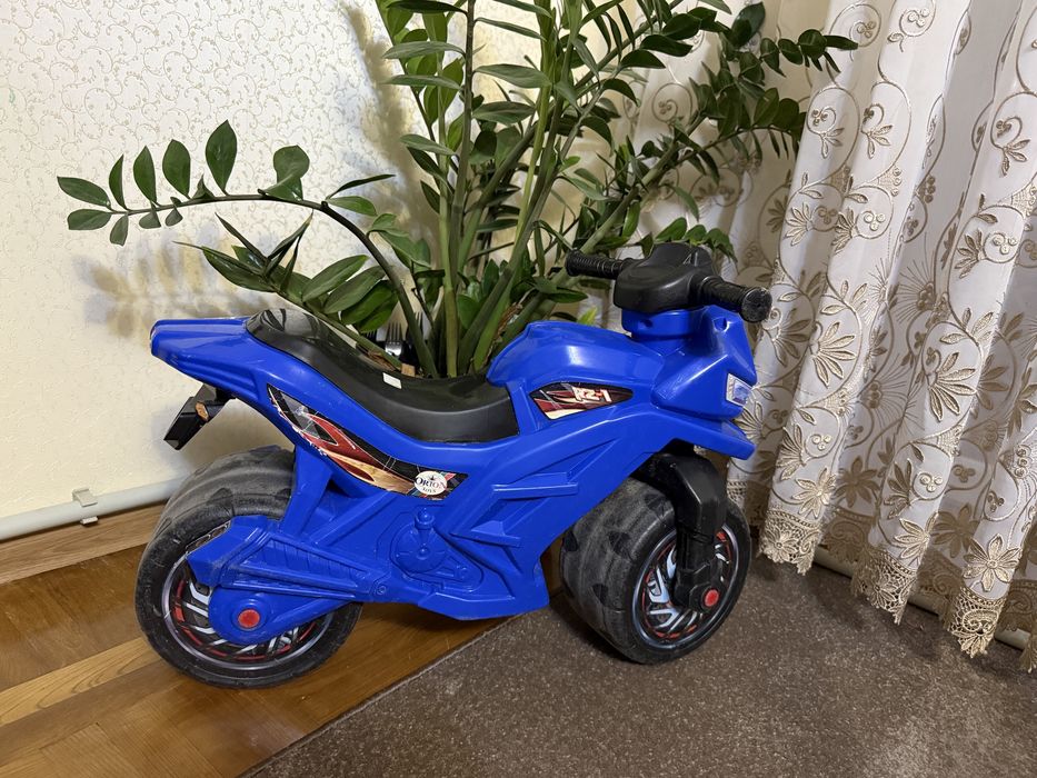 Дитячий мотоцикл