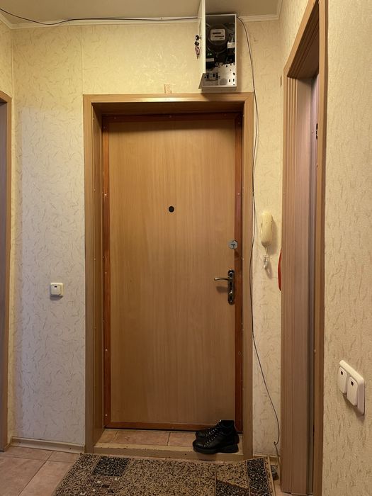 Сдам 1к кв.Средний 5й этаж.Кирпичный дом.Тополь