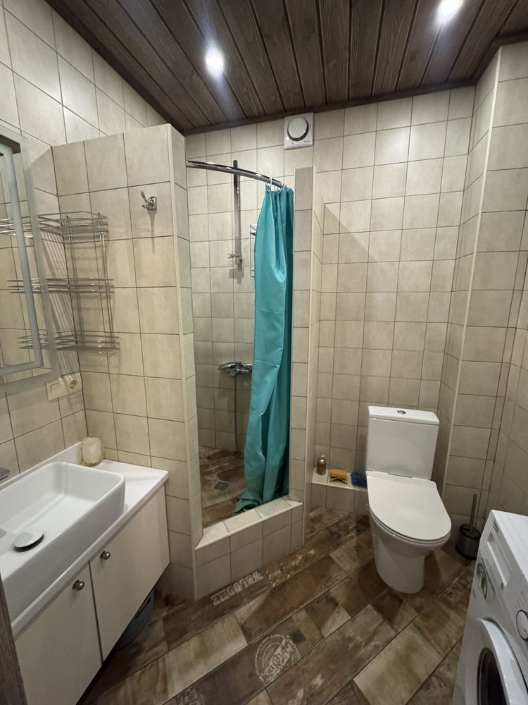 Оренда 1-кімнатної квартири в центрі, новий закритий ЖК, Район Площі