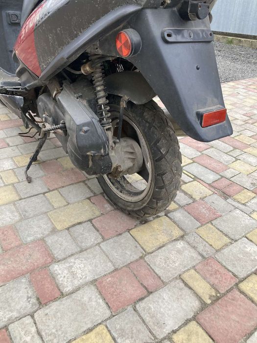 Продам Скутер Storm